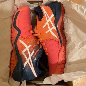 ASICS Gel-Resolution 7 tennis shoes (size 6.5)